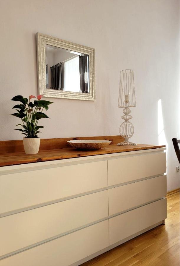 Przytulne Apartamenty W Centrum Warszawy Lok 2 Varsóvia Exterior foto